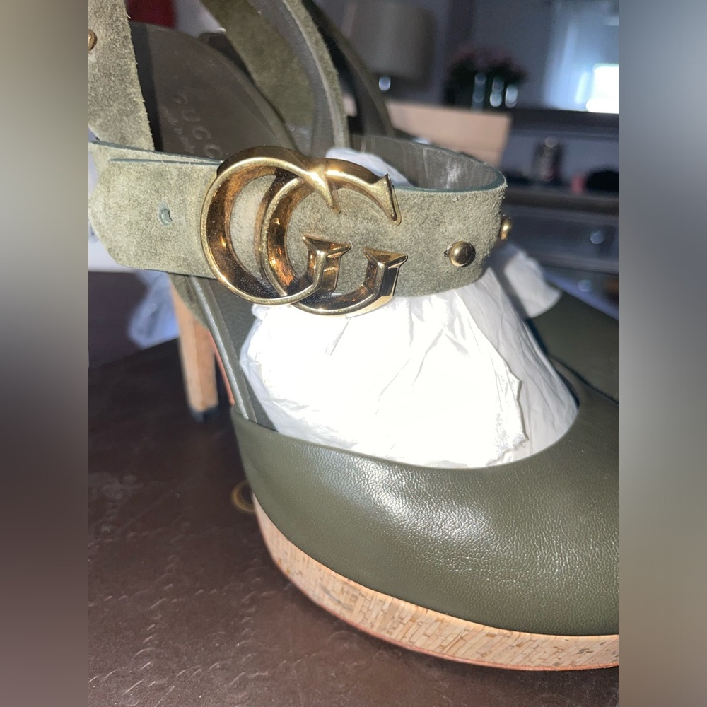 Like New worn 2x excellent condition must see - Picture 2 of 9